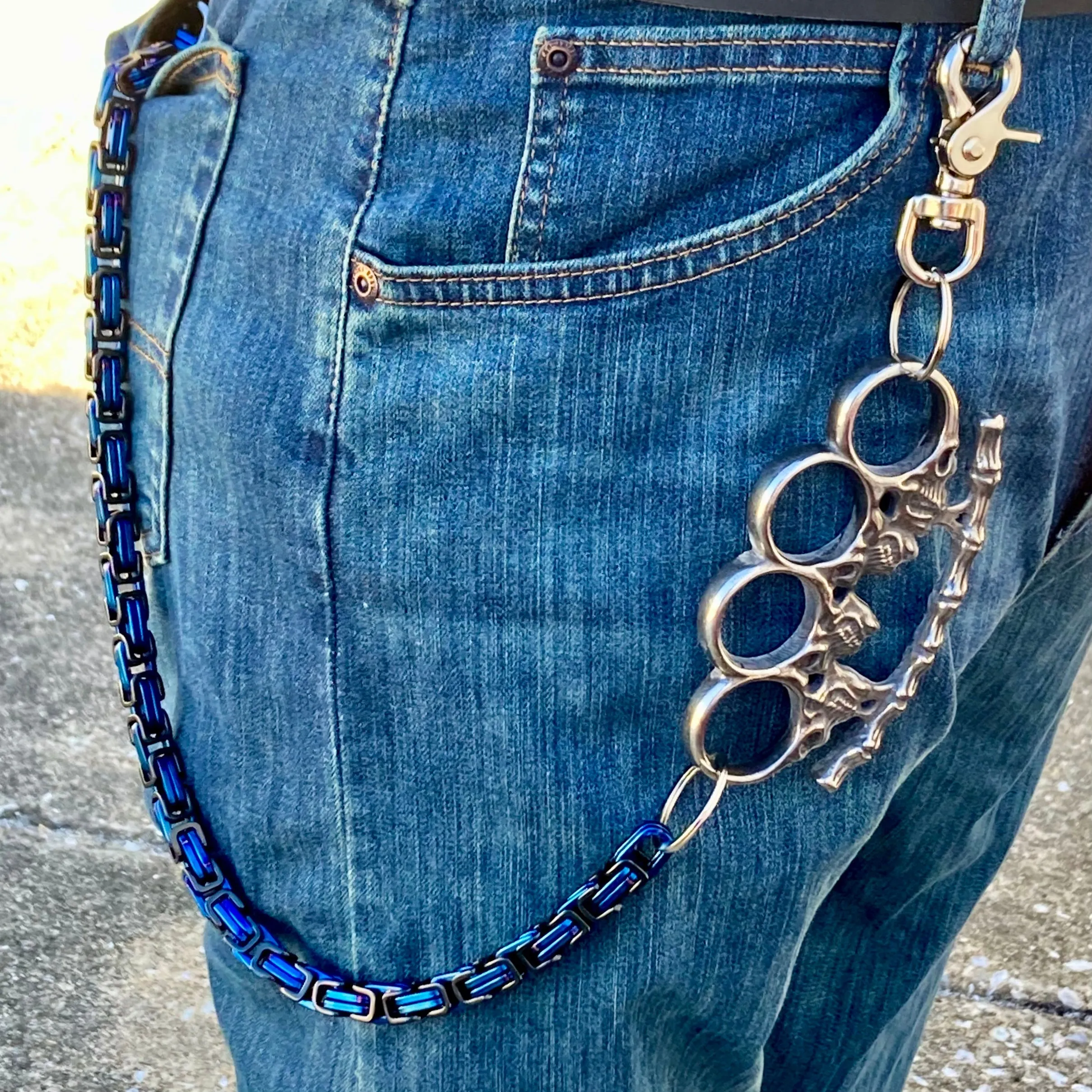 Four Finger Wallet Chain - Blue & Black Daytona Heritage - W/ Galvanized Skull Four Finger Ring 31 - WCK-16