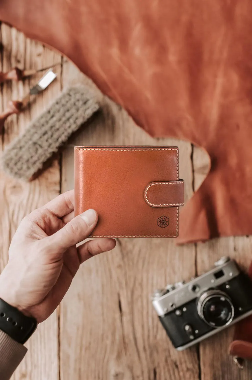 Large Bifold Wallet With Coin , Clay